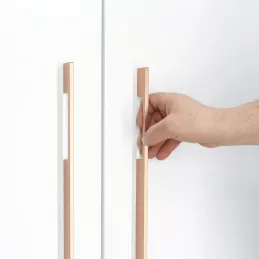 Maniglia per guardaroba LUNA / Acciaio inox color ottone