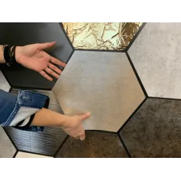 Elemento decorativo da parete / Camoscio dorato