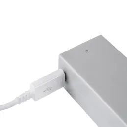 Barra appendiabiti con luce LED CESAR / Alluminio