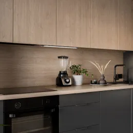 Luce LED sottopensile con sensore di movimento KRAUS / Nero opaco