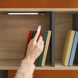 Luce LED sottopensile con sensore di movimento KRAUS / Nero opaco