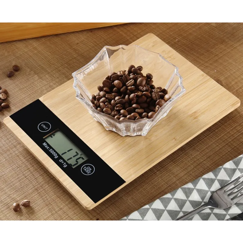 Bilancia da cucina con display LCD 5 kg / Legno di bambù