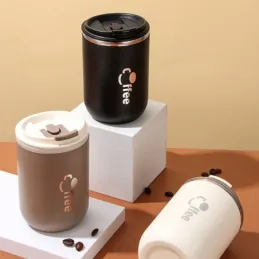 Borraccia termica di design con cannuccia GLAMM 500 ml / Nera
