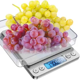 We need translate but no text? Actually title given. Need Italian. Preserve slash. "Bilancia da cucina da 2 kg con display e con