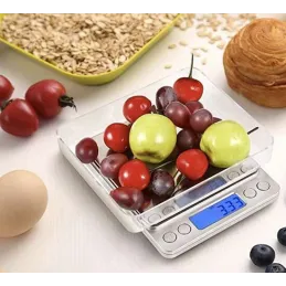 We need translate but no text? Actually title given. Need Italian. Preserve slash. "Bilancia da cucina da 2 kg con display e con