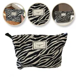 Borsa cosmetica ZEBRA / Bianco-nero