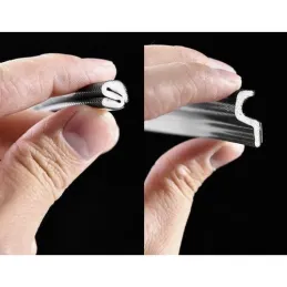 Guarnizione autoadesiva per finestre e porte 4000 mm / Nera