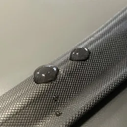 Guarnizione autoadesiva per finestre e porte 4000 mm / Nera