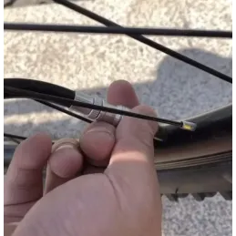 Pompa per bicicletta MINI manuale / Nera