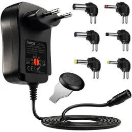 Alimentatore universale con 6 connettori da 3-12 V + USB / Nero