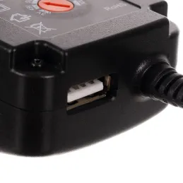 Alimentatore universale con 6 connettori da 3-12 V + USB / Nero