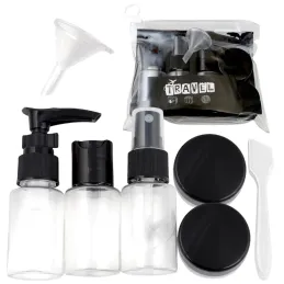 Set da viaggio di contenitori e flaconi per cosmetici HOLIDAY / Nero