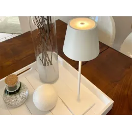 Lampada da tavolo decorativa con accensione e regolazione dell’intensità luminosa touch ZEUS / Bianca