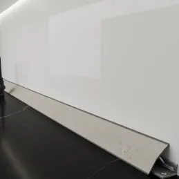 Profilo di finitura EGGER Pietra Fanano Grigio chiaro / F230