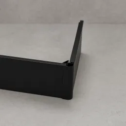 Giunto angolare per zoccolo da cucina in plastica / Nero