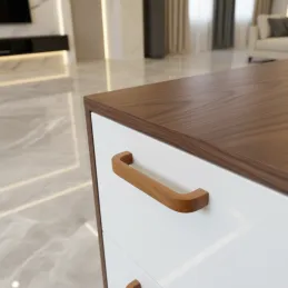 Maniglia in legno MIA / Ontano verniciato