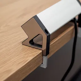 Presa da tavolo da incasso DESK 3x230V + 2xUSB per la ricarica / Acciaio inox