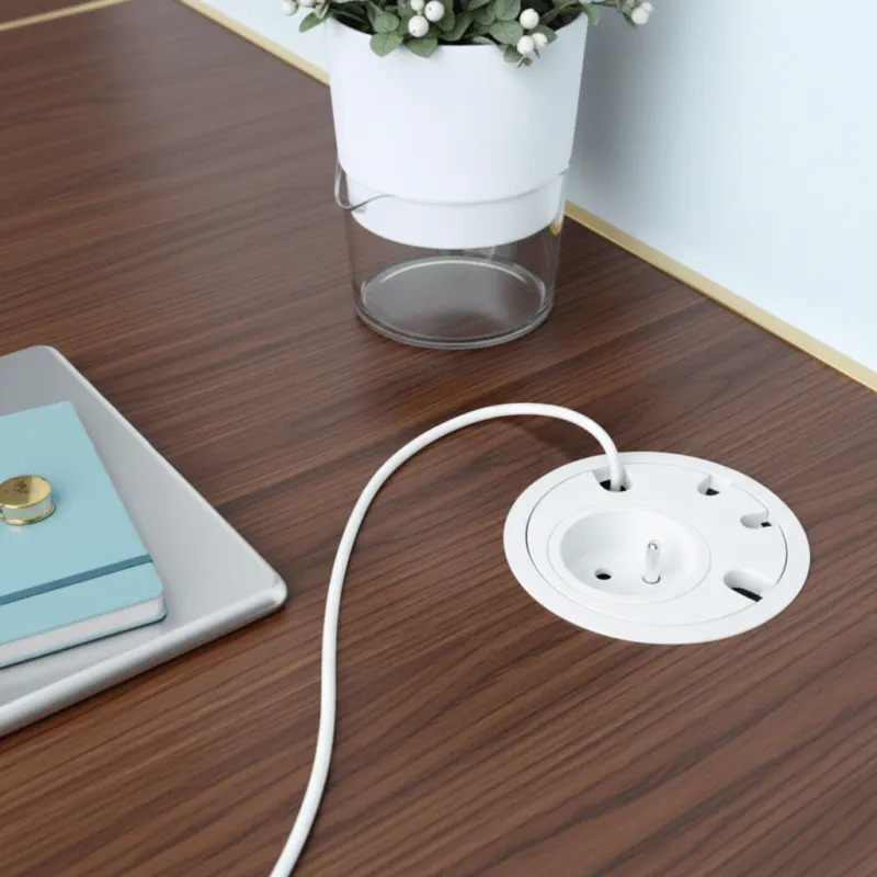 Presa elettrica con passacavi LOOP IN / Bianco