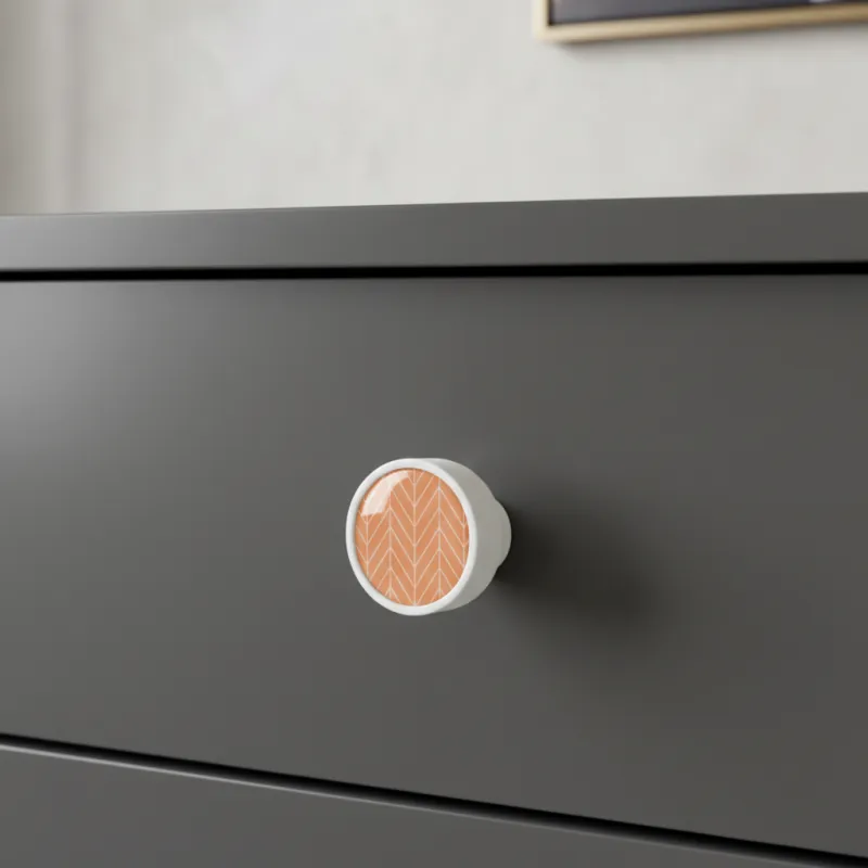Pomolo in legno ARSIA / Bianco – motivo abete arancione