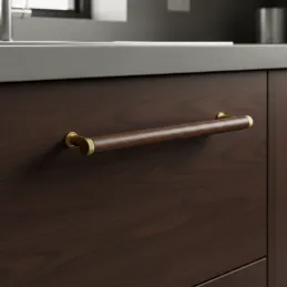 Maniglia in legno SOHO / Noce laccato - dorato