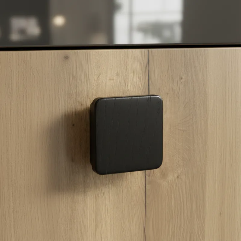 Maniglia in legno XANDER / Nera