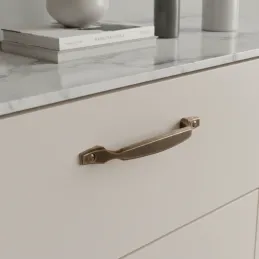 Maniglia CANDACE / Ottone anticato