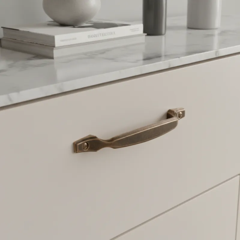 Maniglia CANDACE / Ottone anticato