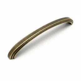 Maniglia ARLES / Ottone patinato lucido