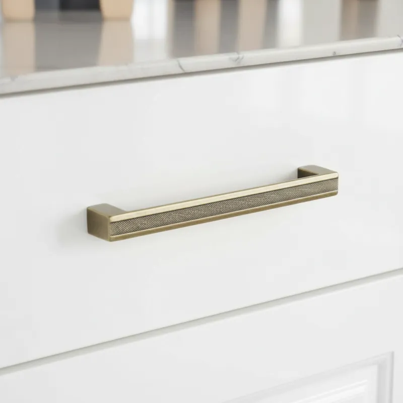 Maniglia NEVES / Ottone anticato