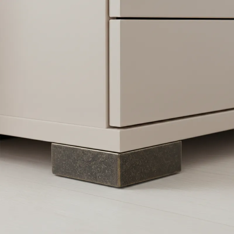 Piedino in plastica 20 mm 60x60 / Ottone patinato