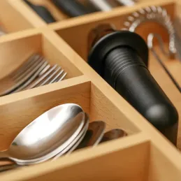 Portaposate regolabile in legno UNIVERS, profondità fino a 500 mm / Faggio