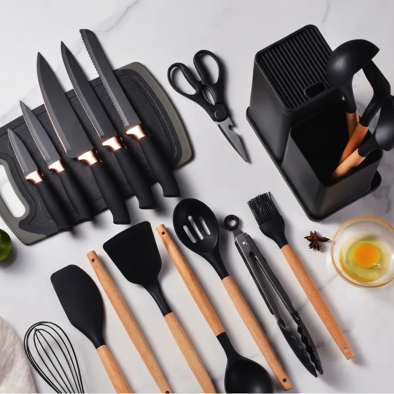 Set da 12 pezzi di posate e coltelli da cucina con forbici e tagliere ELYS / Nero