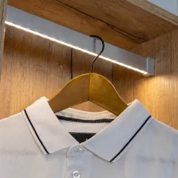Asta appendiabiti SLIM per striscia LED con tappo / Alluminio