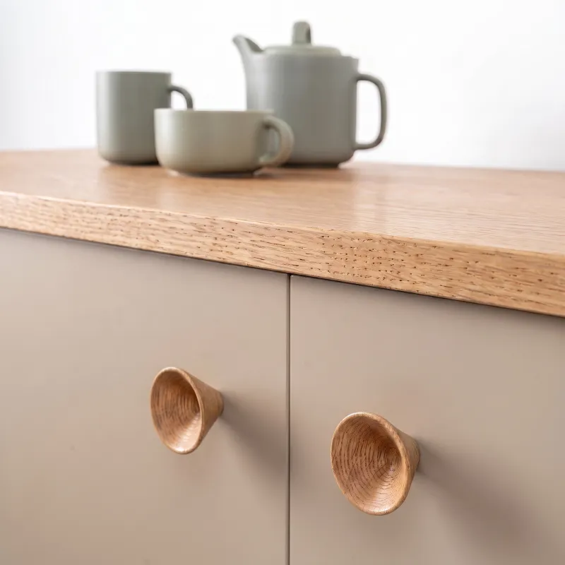 Pomello in legno APOLO / Rovere verniciato