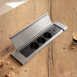 Multipresa da incasso SLIM BOX SCHUKO 3x 230V + USB / Acciaio inox