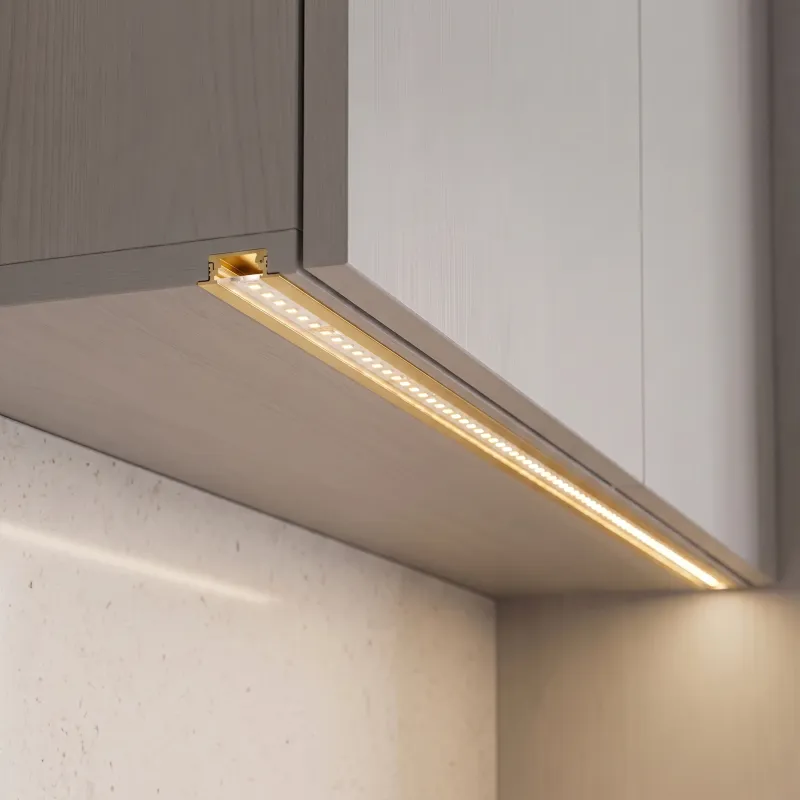 Profilo in alluminio da incasso ZARIA per illuminazione LED con copertura trasparente / Oro
