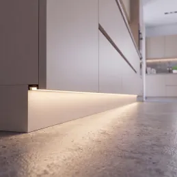 Profilo in alluminio per illuminazione LED dello zoccolo ARIANA con copertura satinata / Nero opaco