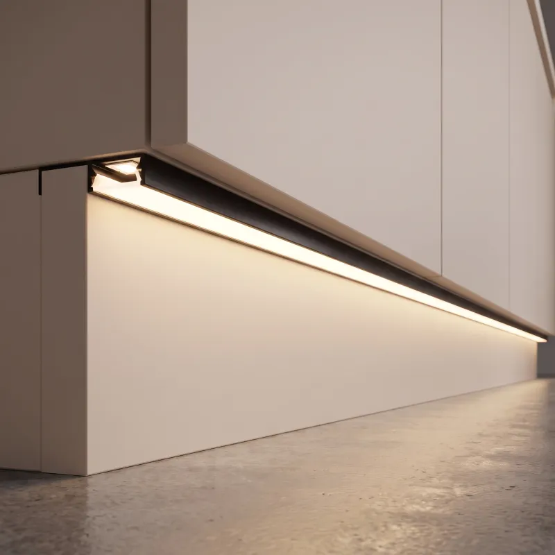 Profilo in alluminio per illuminazione LED dello zoccolo ARIANA con copertura satinata / Nero opaco
