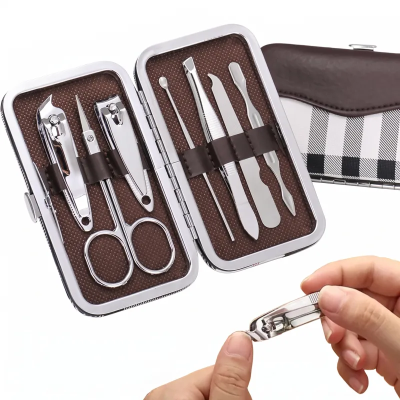 Set da manicure da 7 pezzi / Marrone - cromato