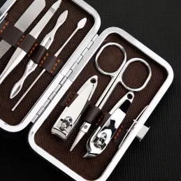 Set da manicure da 7 pezzi / Marrone - cromato