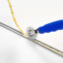 Strumento universale per l'installazione di strisce LED nei profili da 6-8 mm / Blu