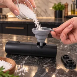 Set di 2 macinini elettrici in ceramica per sale e pepe / Nero opaco