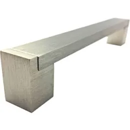 Maniglia CUBICON / Effetto acciaio inox