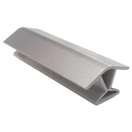 Raccordo a 135° per zoccolo / Acciaio inox spazzolato