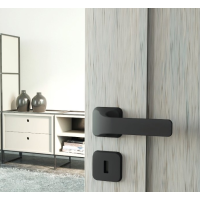 Maniglie e ferramenta per porte